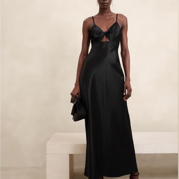 TWILL CUTOUT MAXI DRESS - Picture 1 of 4